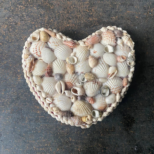 Vintage Heart Shaped Seashell Box, Sailors Valentine