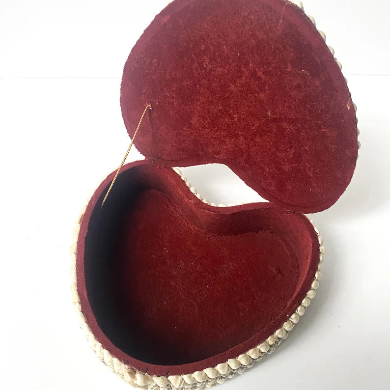 Vintage Heart Shaped Seashell Box, Sailors Valentine