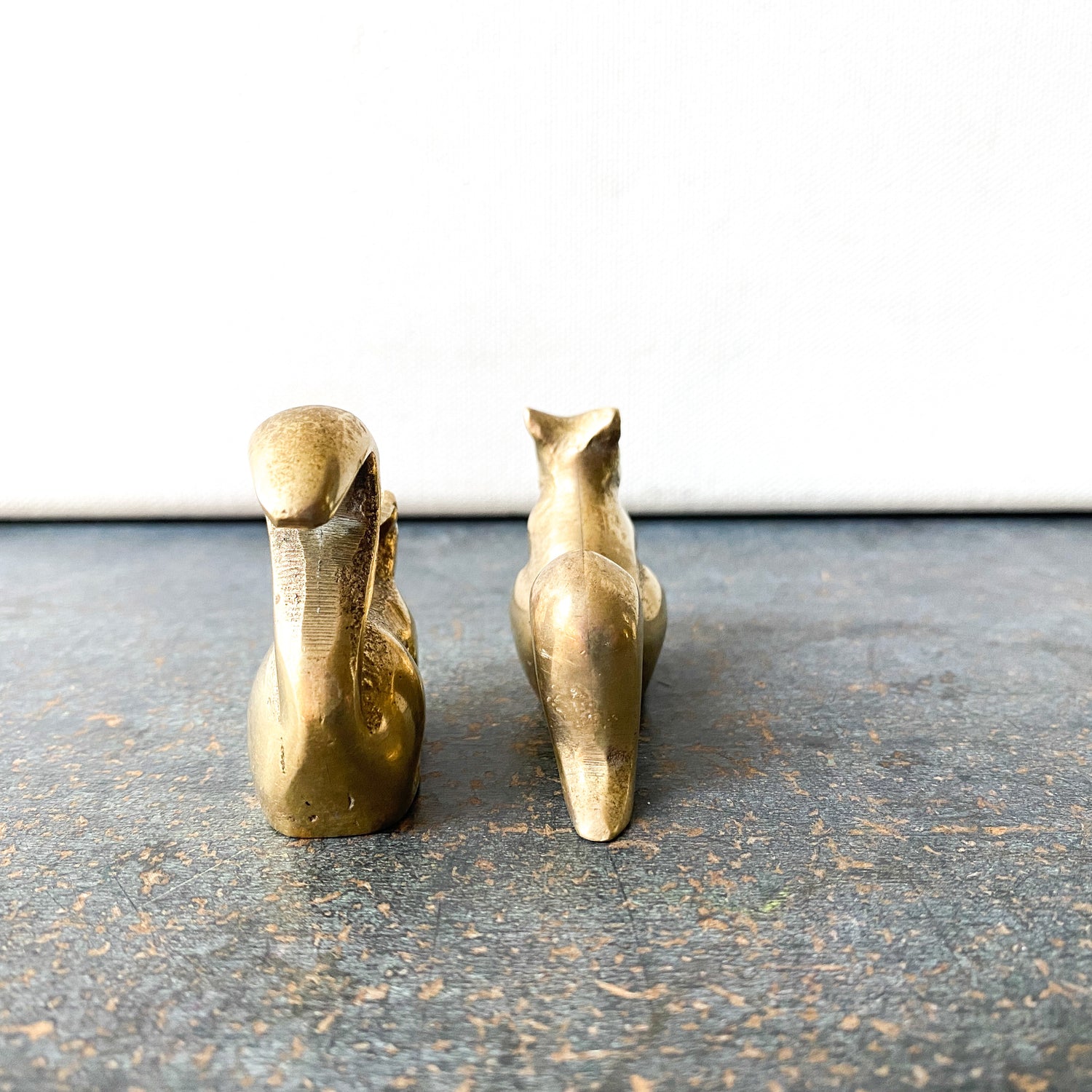 Small Vintage Brass Cat and Mouse Figurines – valerietylercollection