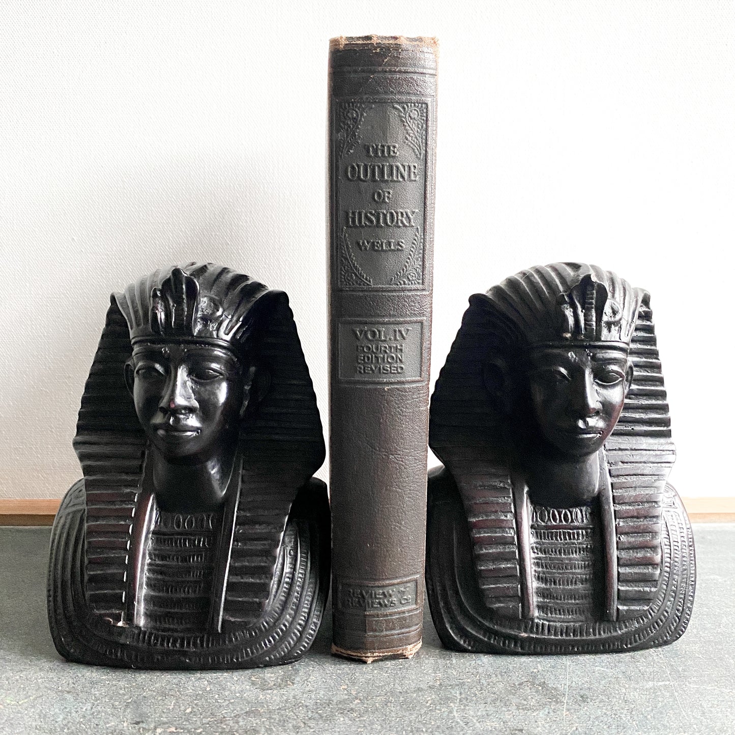 Vintage Egyptian Bookends, King Tut Pharoah Busts