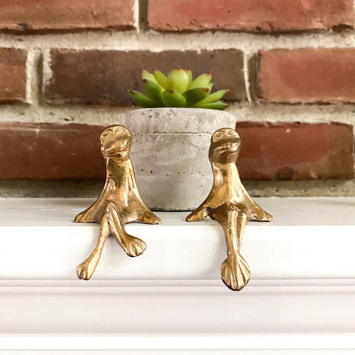 Vintage Brass Sitting Frogs, Shelf Sitters, Garden Decor