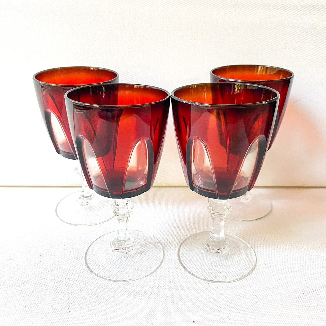 Set of 8 Art Deco Ruby and Translucent Crystal Wine Glasses with